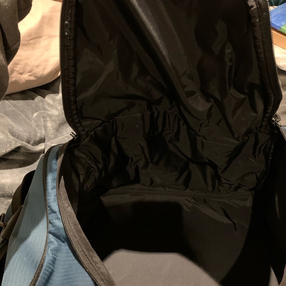 Eddie Bauer Large Duffel Bag - Picture 6 of 6